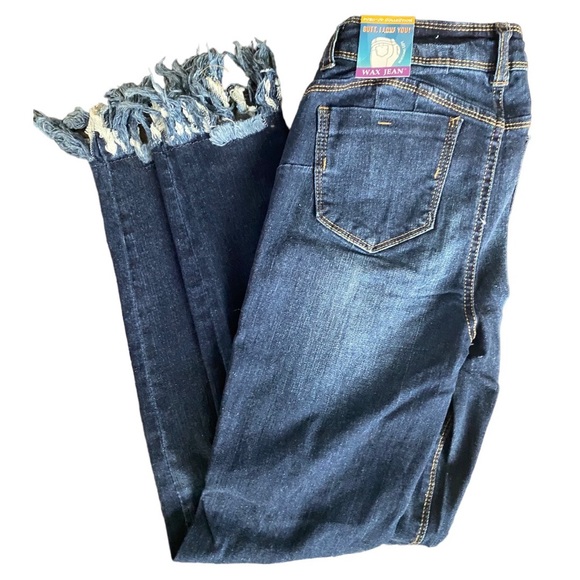 🔥BRAND NEW Butt I Love You push up ankle jeans. Extra distressed Multiple sizes - Picture 7 of 8